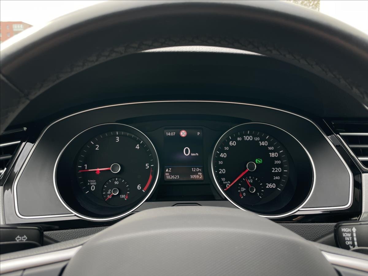 Volkswagen Passat Kombi 2,0 l 110 kw