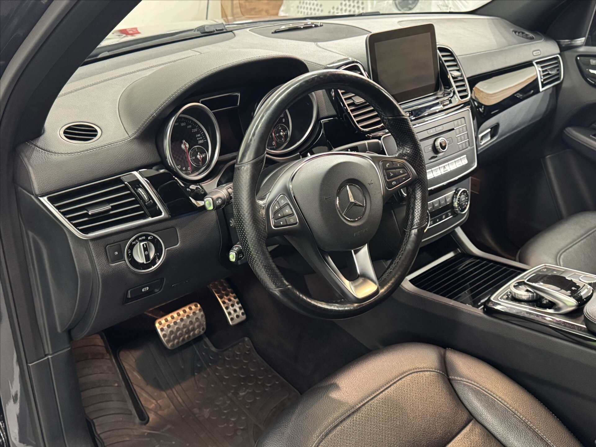 Mercedes-Benz GLE SUV 3,0 l 270 kw