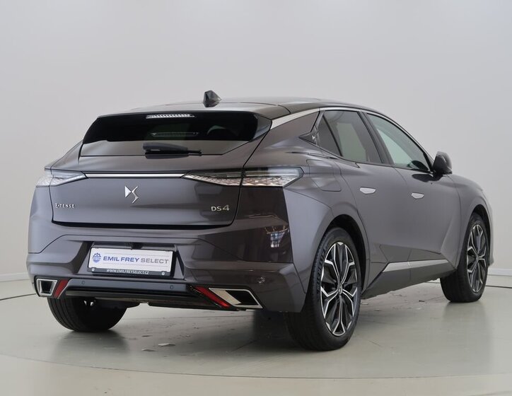 DS Automobiles DS4 Hatchback 1,6 l 132 kw