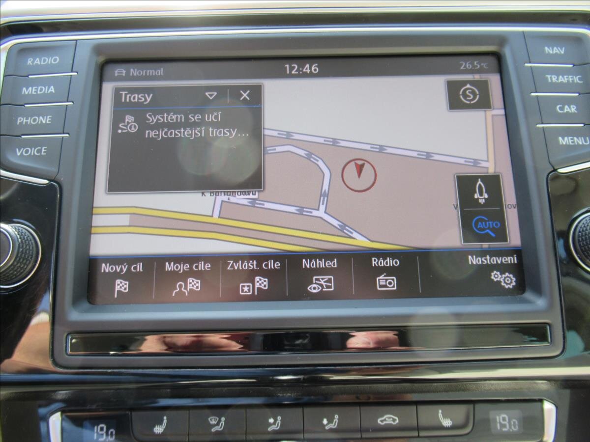 Volkswagen Passat Kombi 2,0 l 140 kw