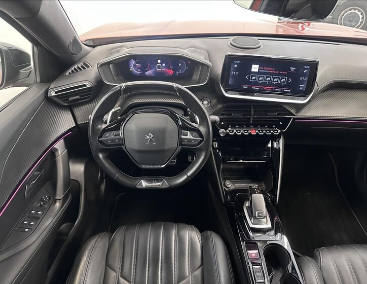 Peugeot 2008 SUV 1,2 l 114 kw