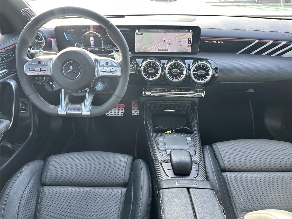 Mercedes-Benz CLA Kupé 2,0 l 310 kw