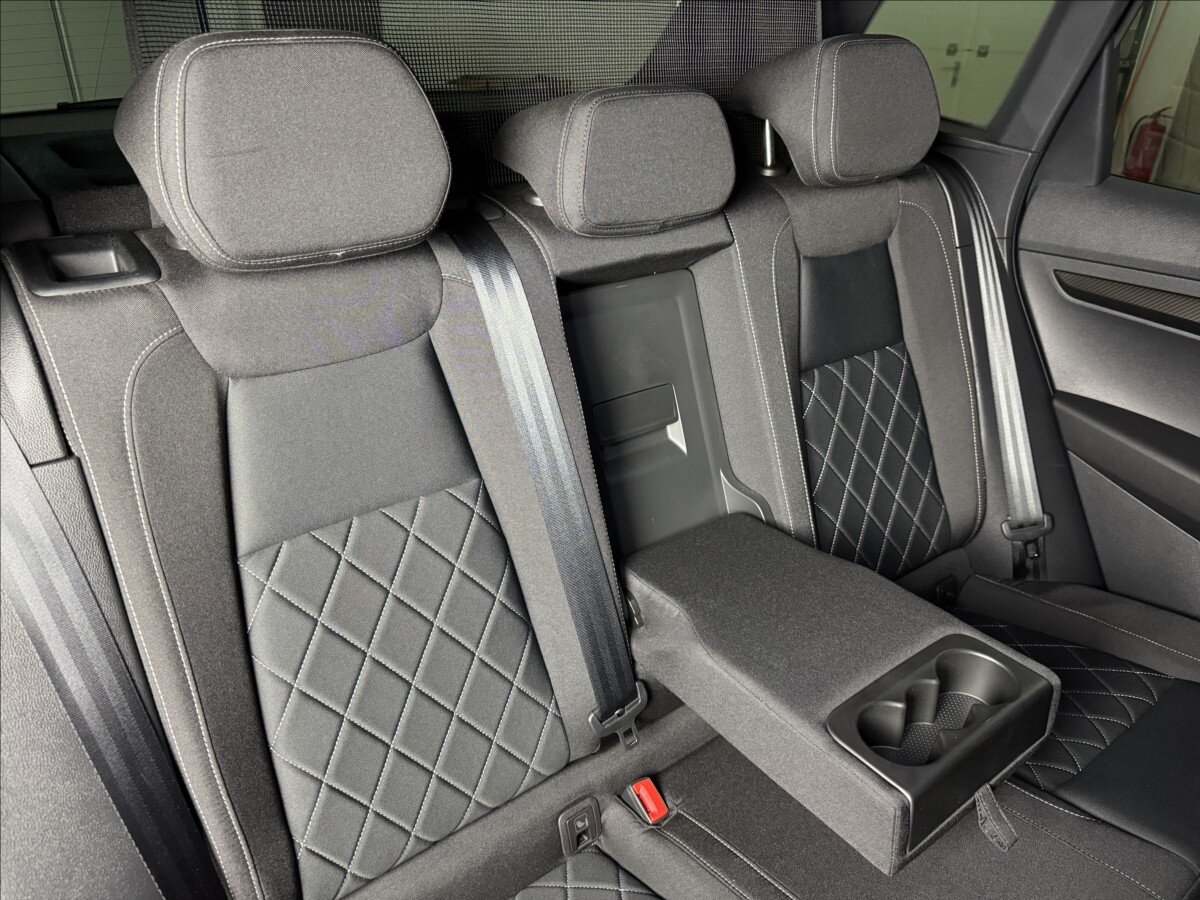 Škoda Karoq SUV 1,5 l 110 kw