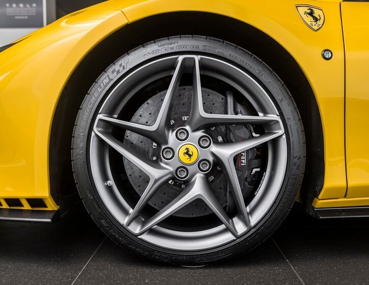 Ferrari Ostatní Kabriolet 3,9 l 530 kw