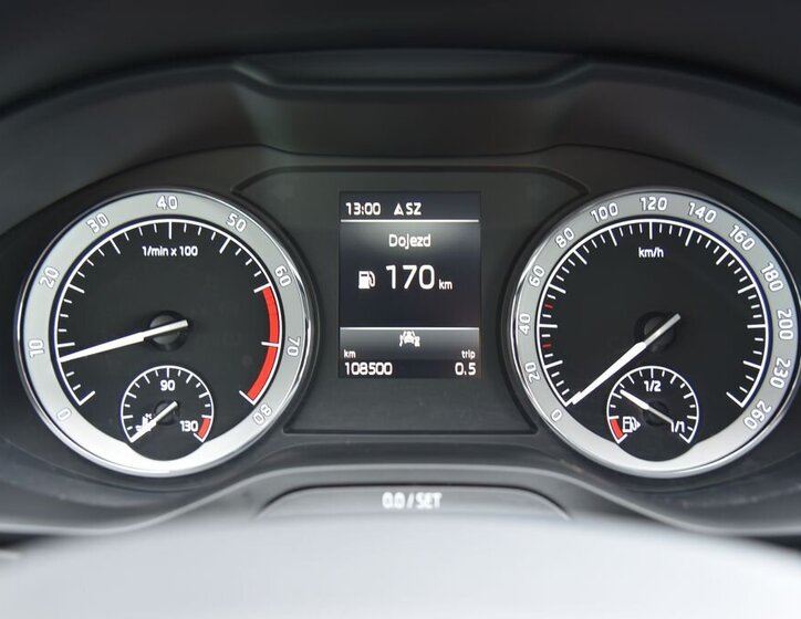 Škoda Karoq SUV 1,5 l 110 kw