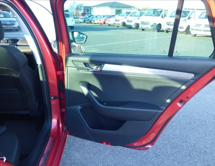 Škoda Superb Kombi 2,0 l 110 kw