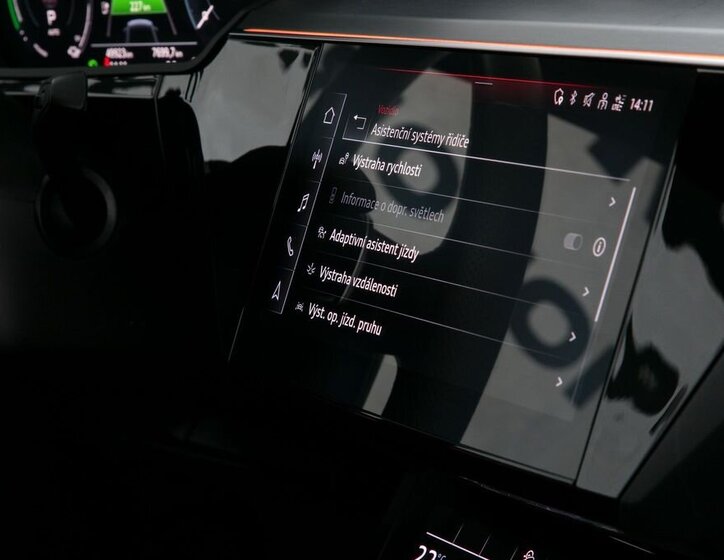 Audi e-tron SUV 0,0 300 kw