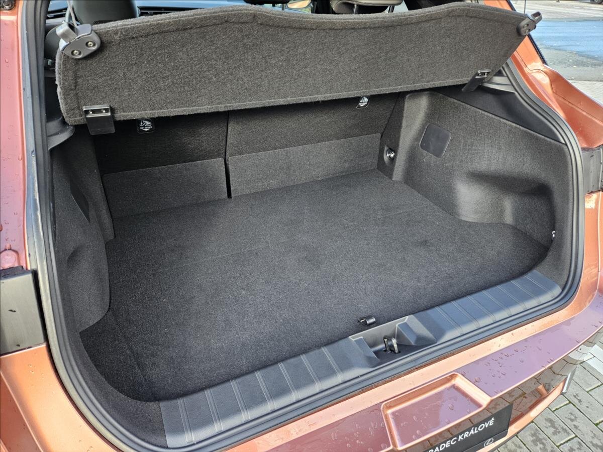 Lexus LBX Kombi 1,5 l 99 kw