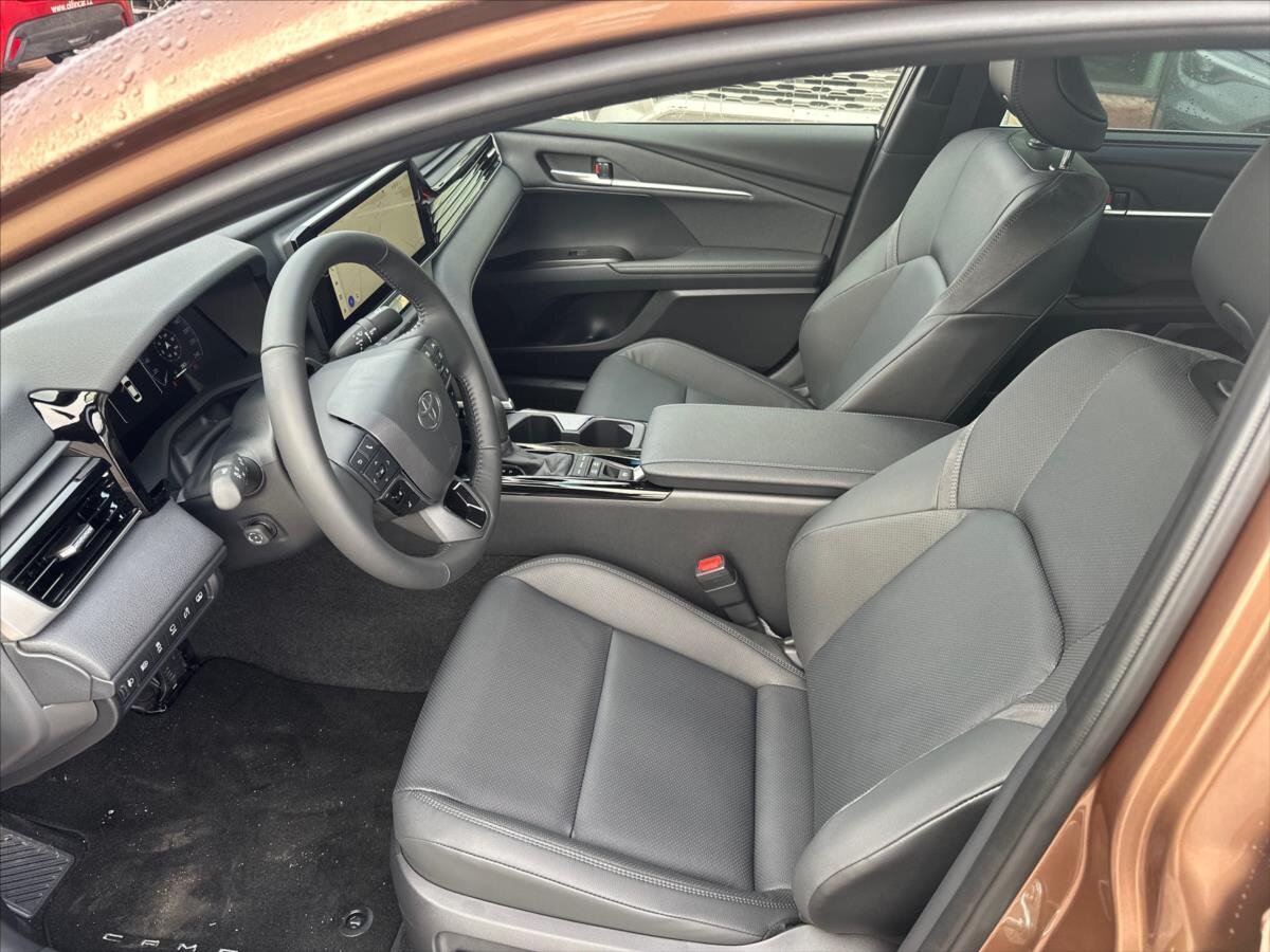 Toyota Camry Sedan 2,5 l 137 kw