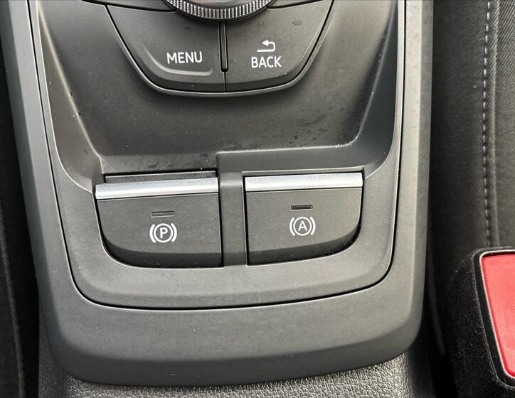 Audi Q2 SUV / Terénní 1,5 l 110 kw