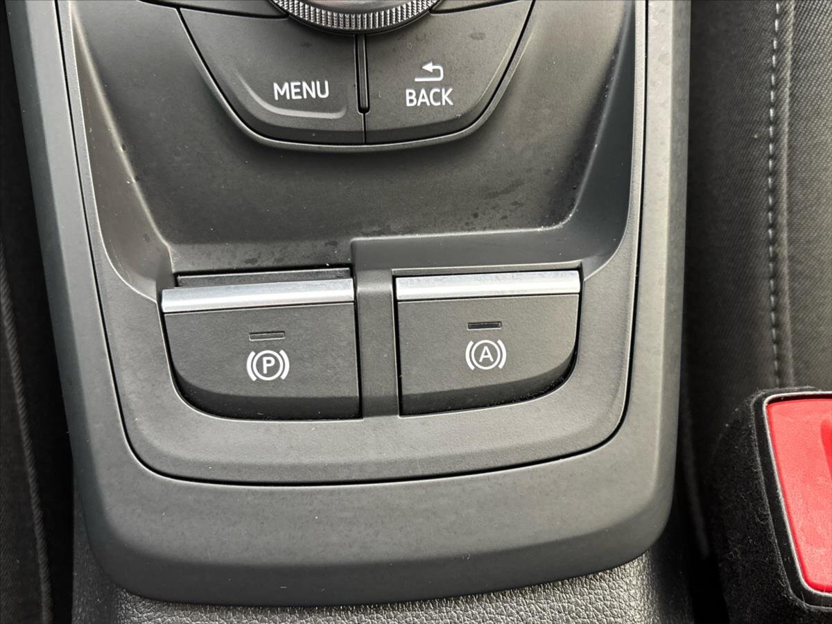 Audi Q2 SUV / Terénní 1,5 l 110 kw