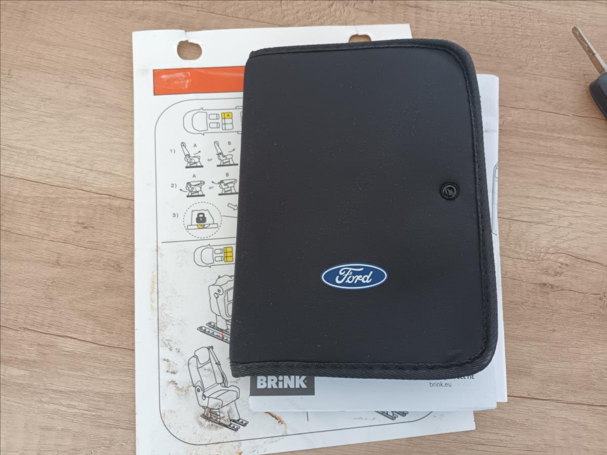 Ford Tourneo Custom VAN-Minibus 2,0 l 96 kw