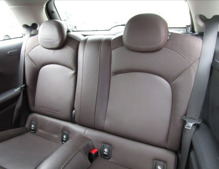 Mini Cooper Hatchback 1,5 l 85 kw