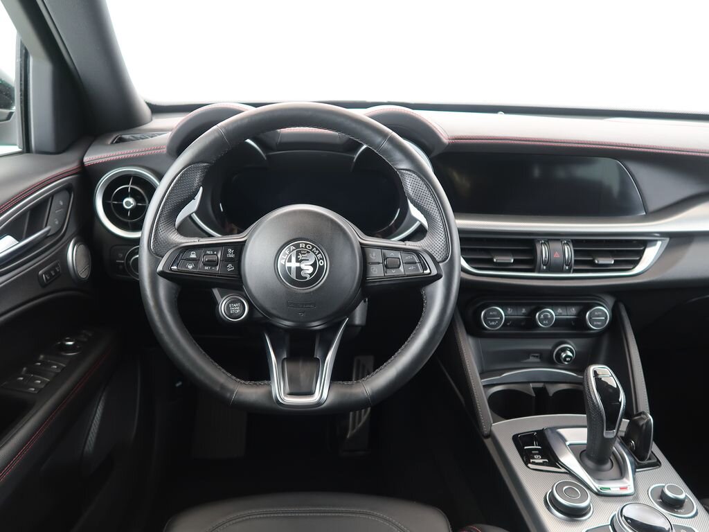 Alfa Romeo Stelvio SUV / Terénní 2,0 l 206 kw