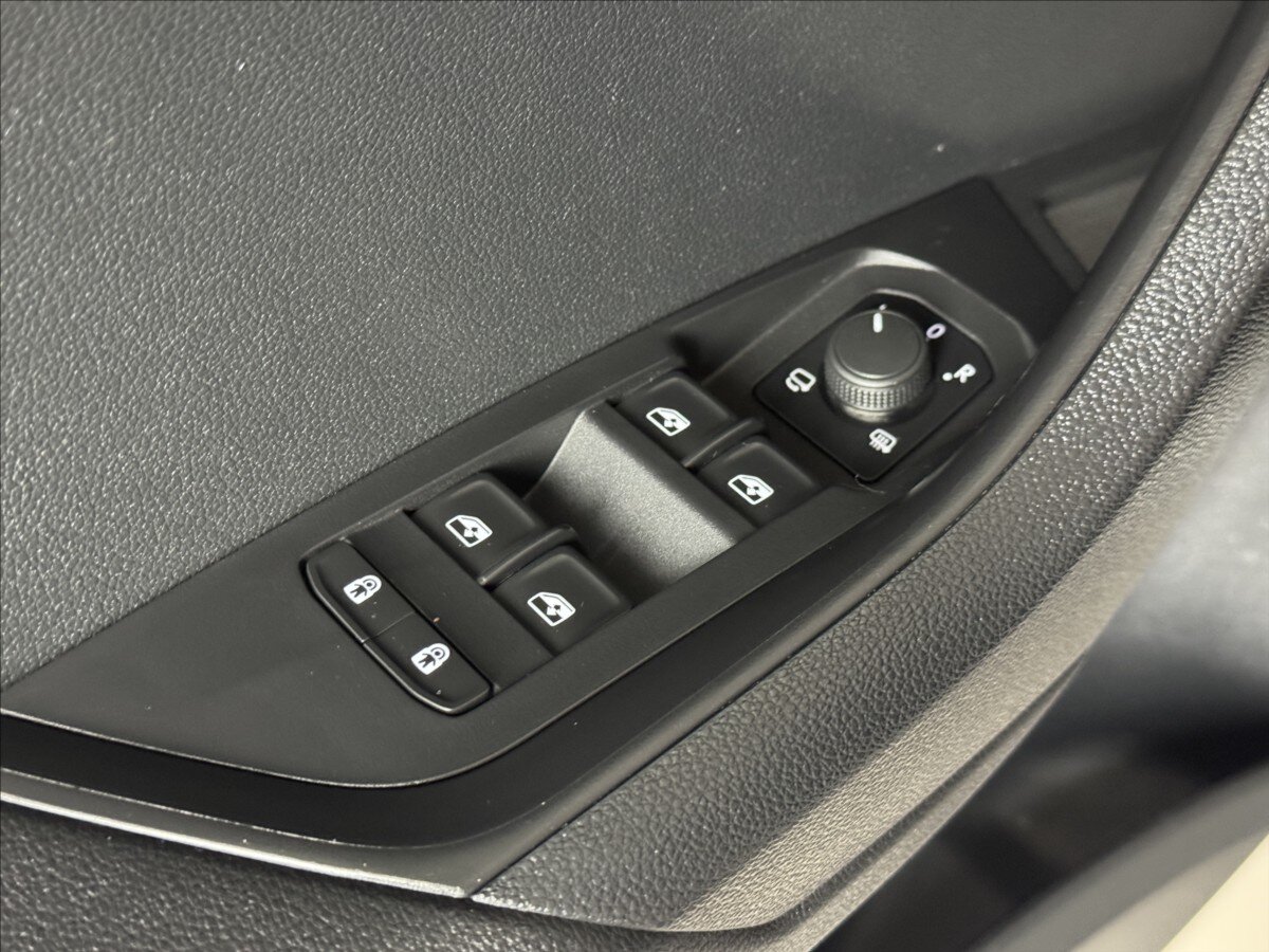 Škoda Karoq SUV / Terénní 1,5 l 110 kw