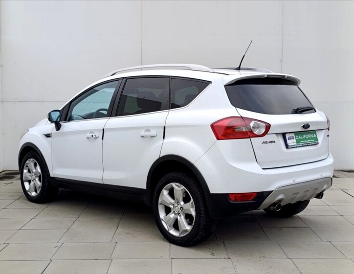 Ford Kuga SUV / Terénní 2,0 l 120 kw