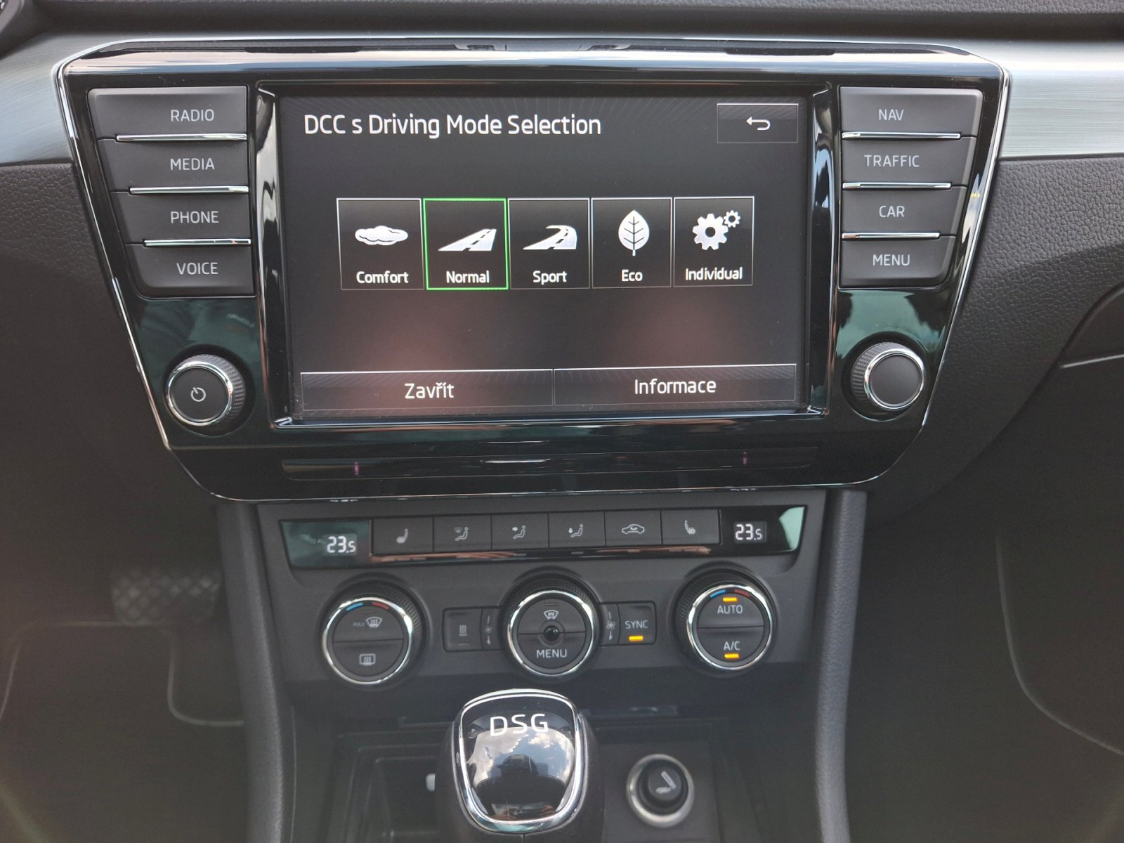 Škoda Superb Sedan / Limuzína 2,0 l 140 kw