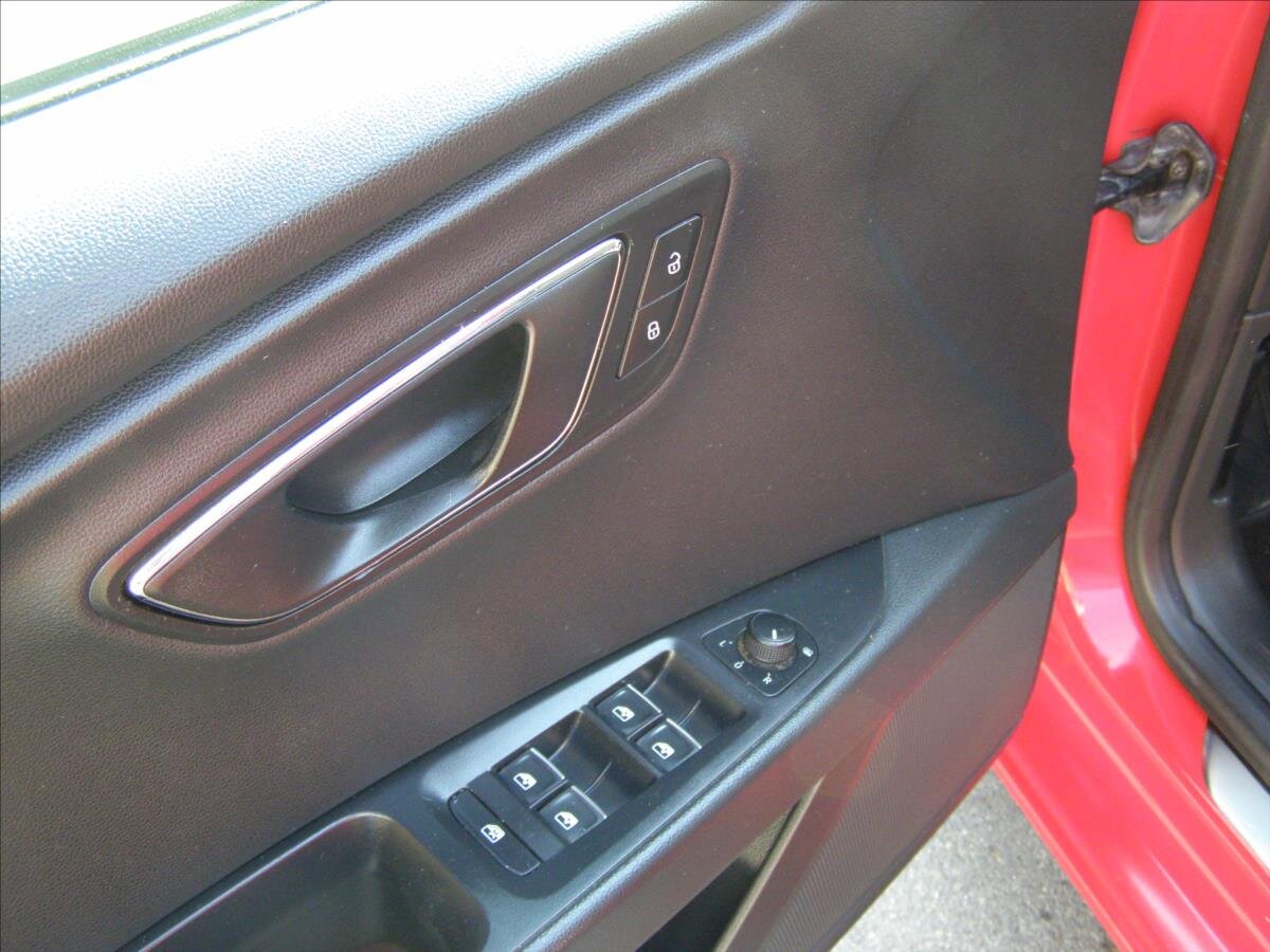 Seat Leon Hatchback 1,4 l 92 kw