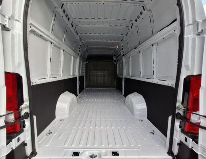 Peugeot Boxer 18