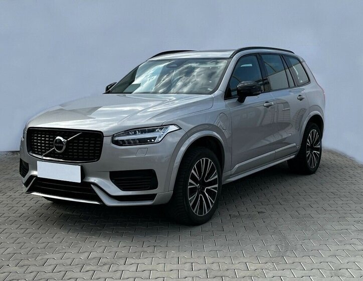 Volvo XC90 SUV / Terénní 2,0 l 335 kw