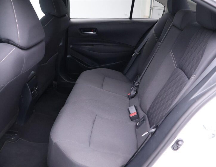 Toyota Corolla Sedan 1,5 l 92 kw