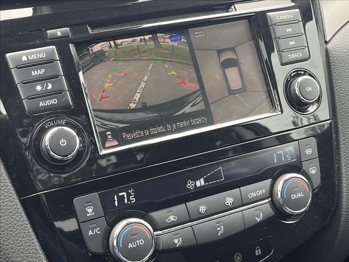 Nissan Qashqai SUV / Terénní 1,3 l 103 kw