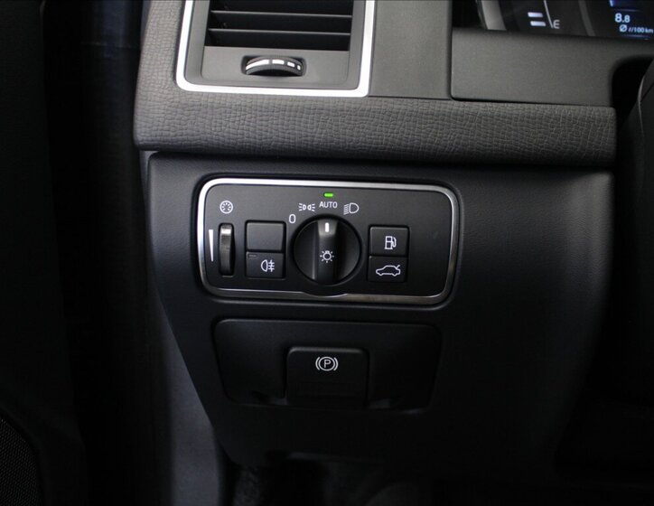 Volvo XC60 SUV 2,0 l 140 kw