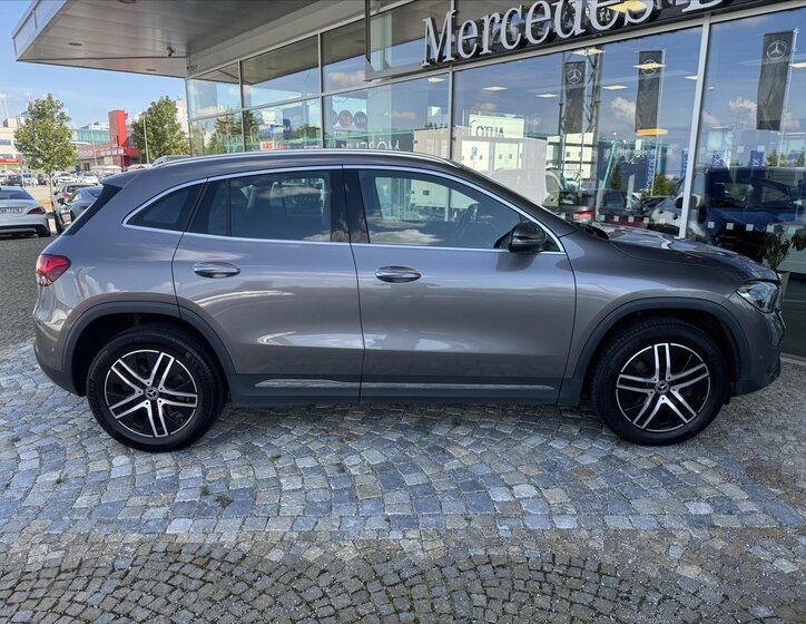 Mercedes-Benz GLA SUV / Terénní 2,0 l 165 kw