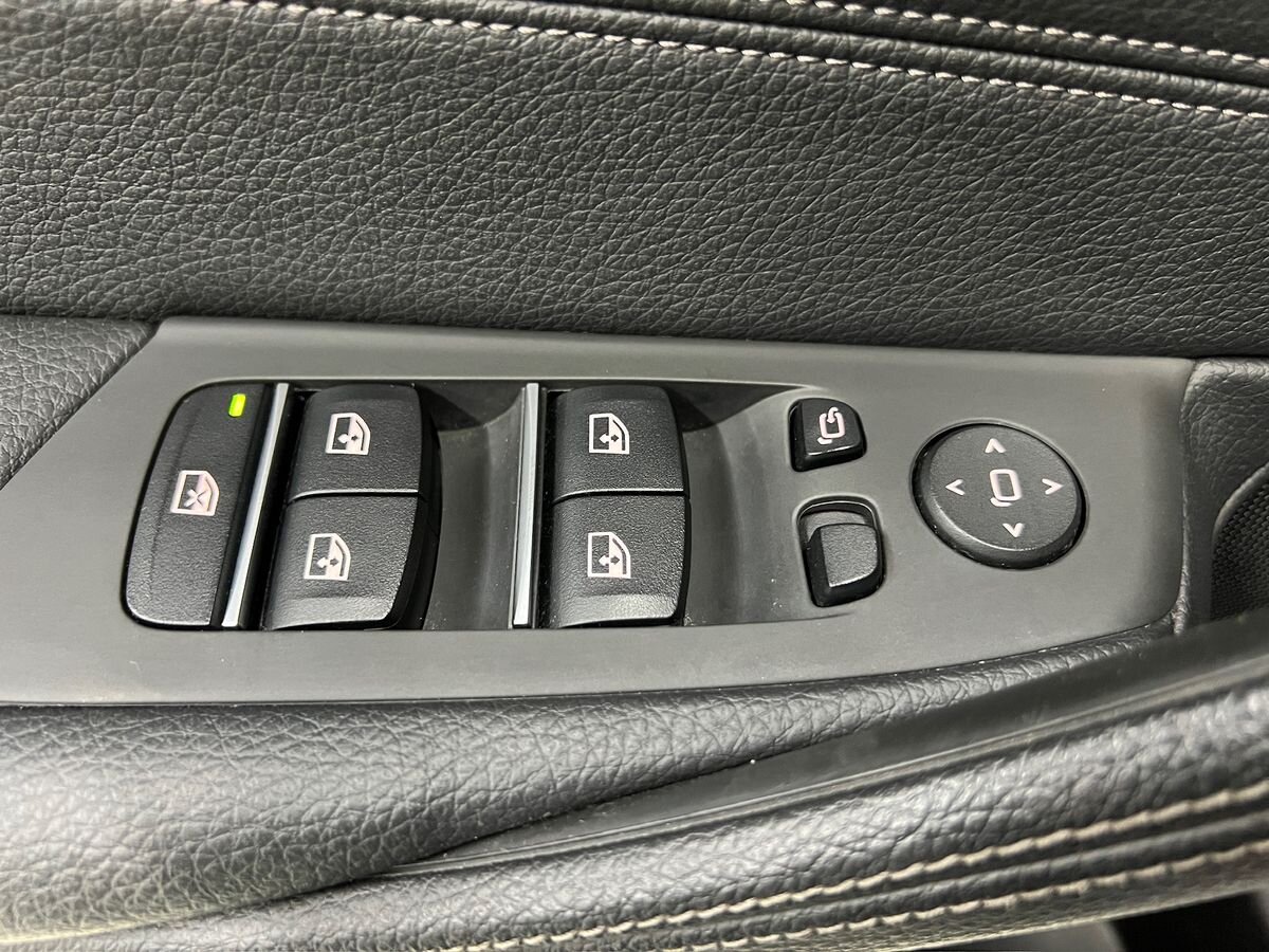 BMW Řada 5 Kombi 3,0 l 195 kw