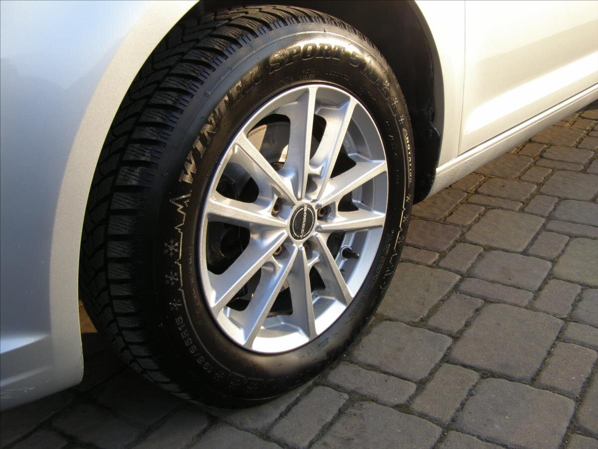 Volkswagen Touran MPV 1,2 l 77 kw