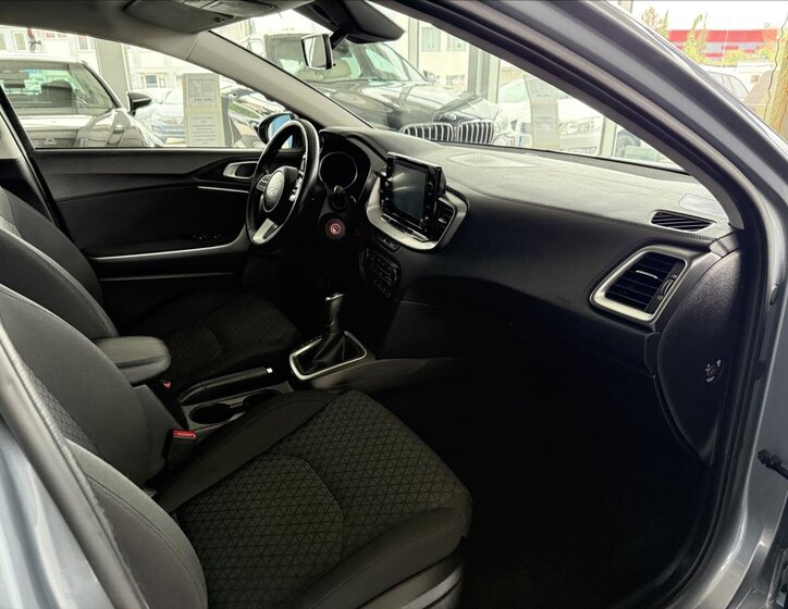 KIA Ceed Hatchback 998,0 73 kw