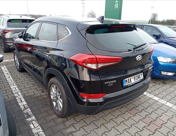 Hyundai Tucson 4