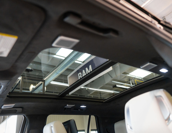 Cadillac Escalade 42