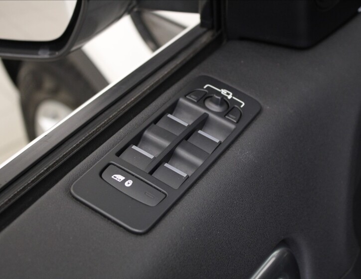 Land Rover Discovery Sport 17