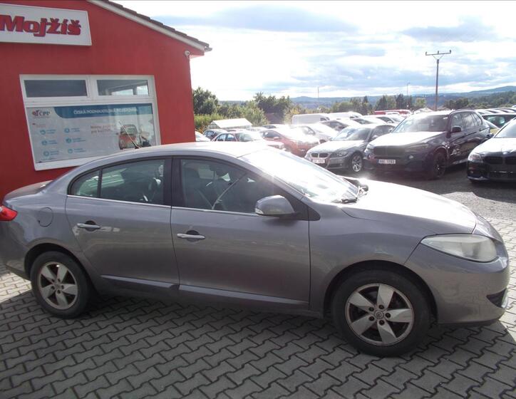 Renault Fluence 7