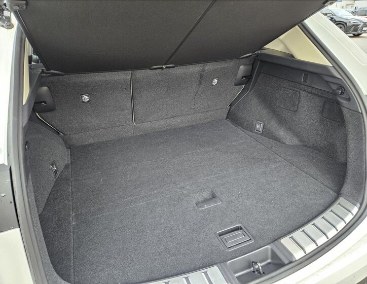 Lexus NX 450h plus SUV / Terénní 2,5 l 227 kw