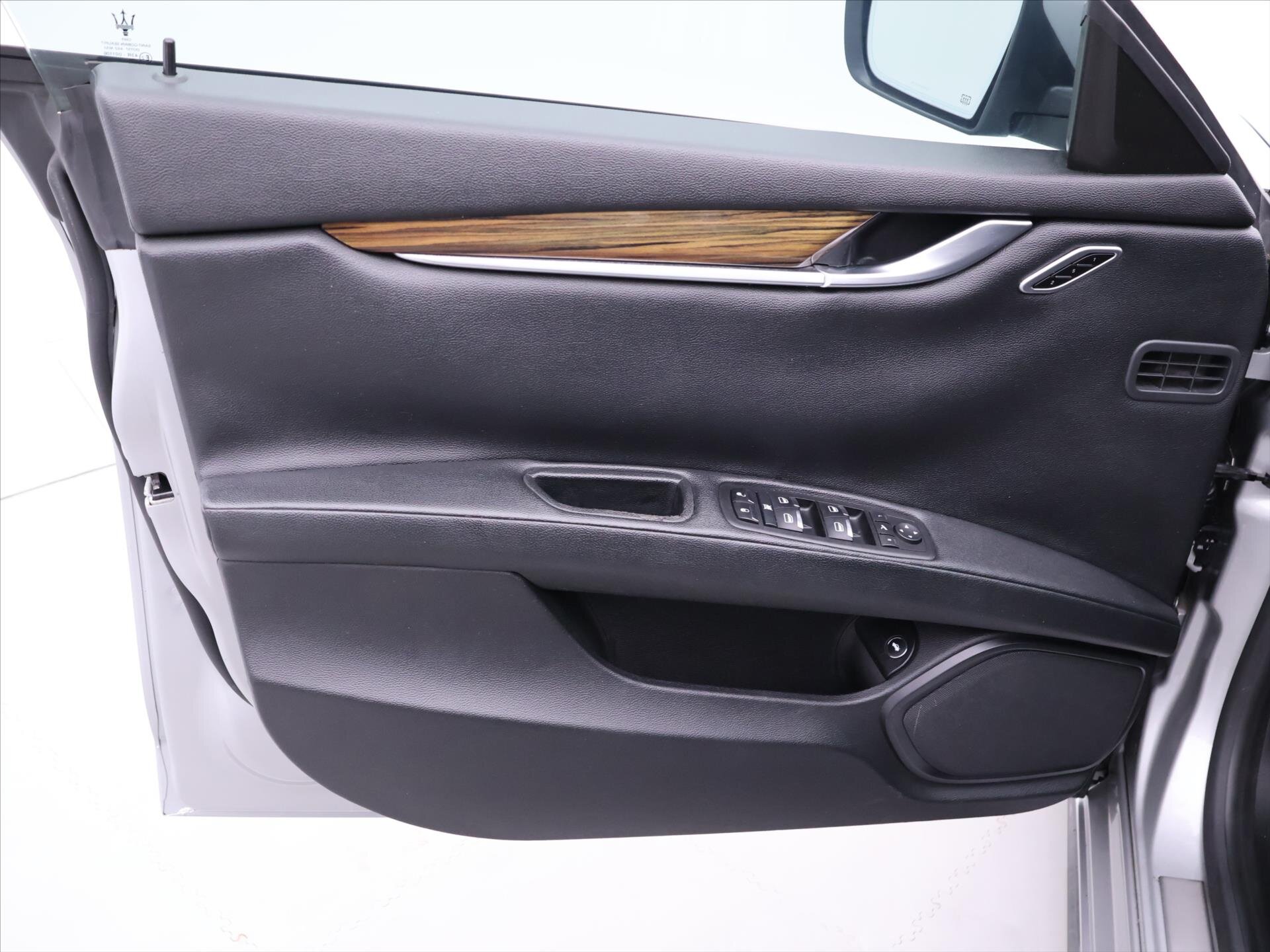 Maserati Ghibli Sedan 3,0 l 302 kw