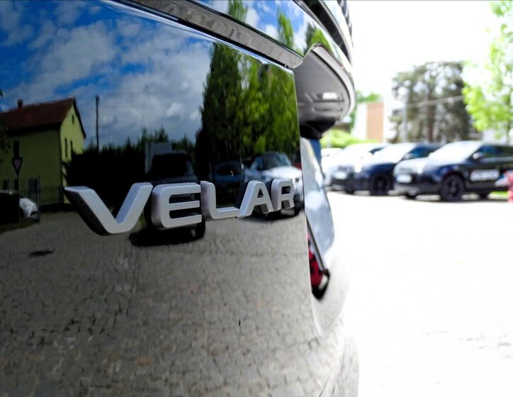 Land Rover Range Rover Velar SUV / Terénní 2,0 l 150 kw