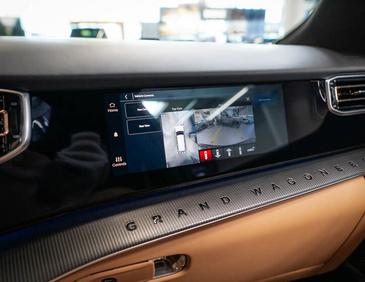 Jeep Grand Wagoneer SUV 6,4 l 351 kw