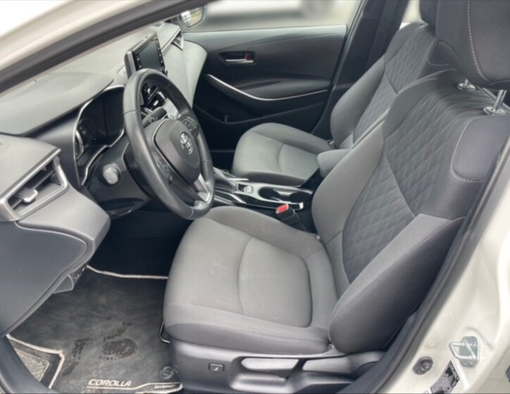 Toyota Corolla Sedan / Limuzína 1,8 l 72 kw