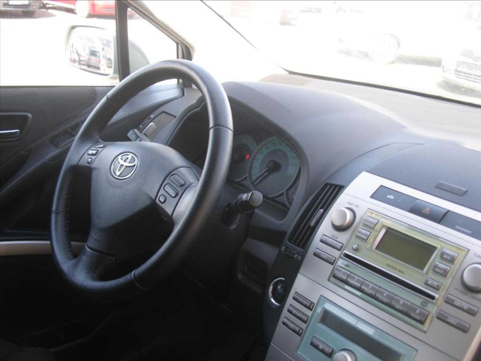 Toyota Corolla Verso 7