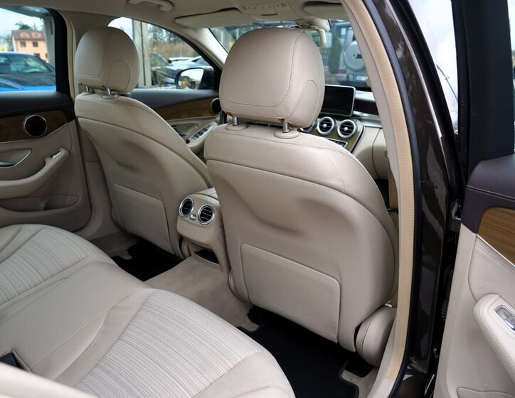 Mercedes-Benz Třídy C Sedan / Limuzína 1,6 l 115 kw