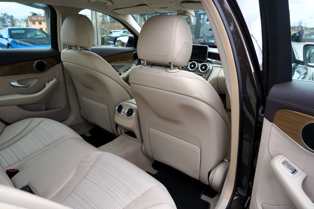 Mercedes-Benz Třídy C Sedan / Limuzína 1,6 l 115 kw