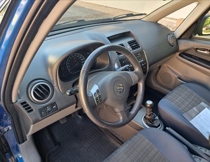 Suzuki SX4 14