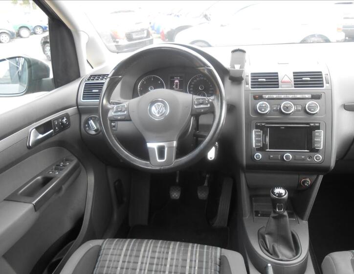 Volkswagen Touran 13