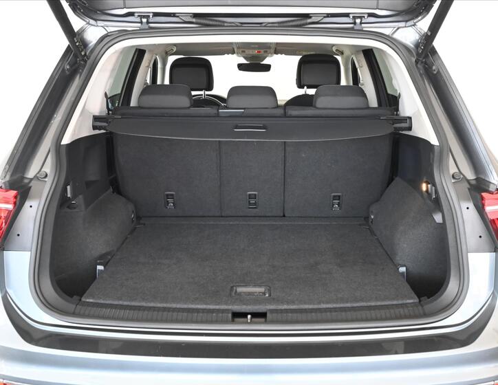 Volkswagen Tiguan Allspace 6
