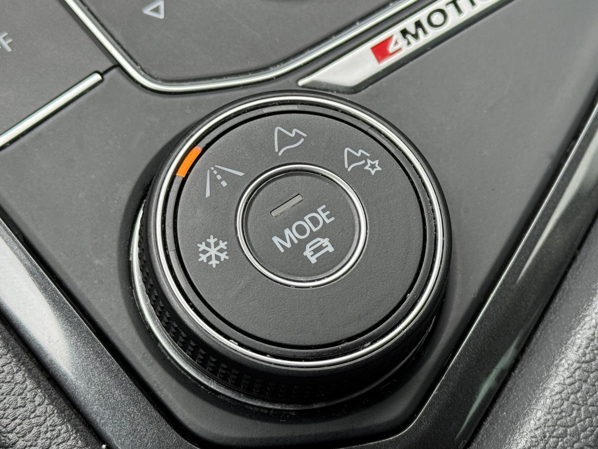 Volkswagen Tiguan SUV / Terénní 2,0 l 110 kw