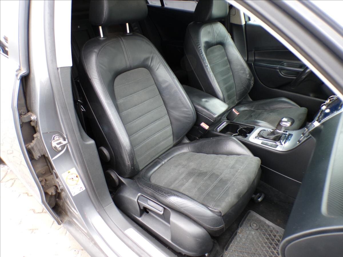 Volkswagen Passat Sedan 2,0 l 103 kw