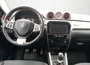 Suzuki Vitara SUV / Terénní 1,4 l 103 kw