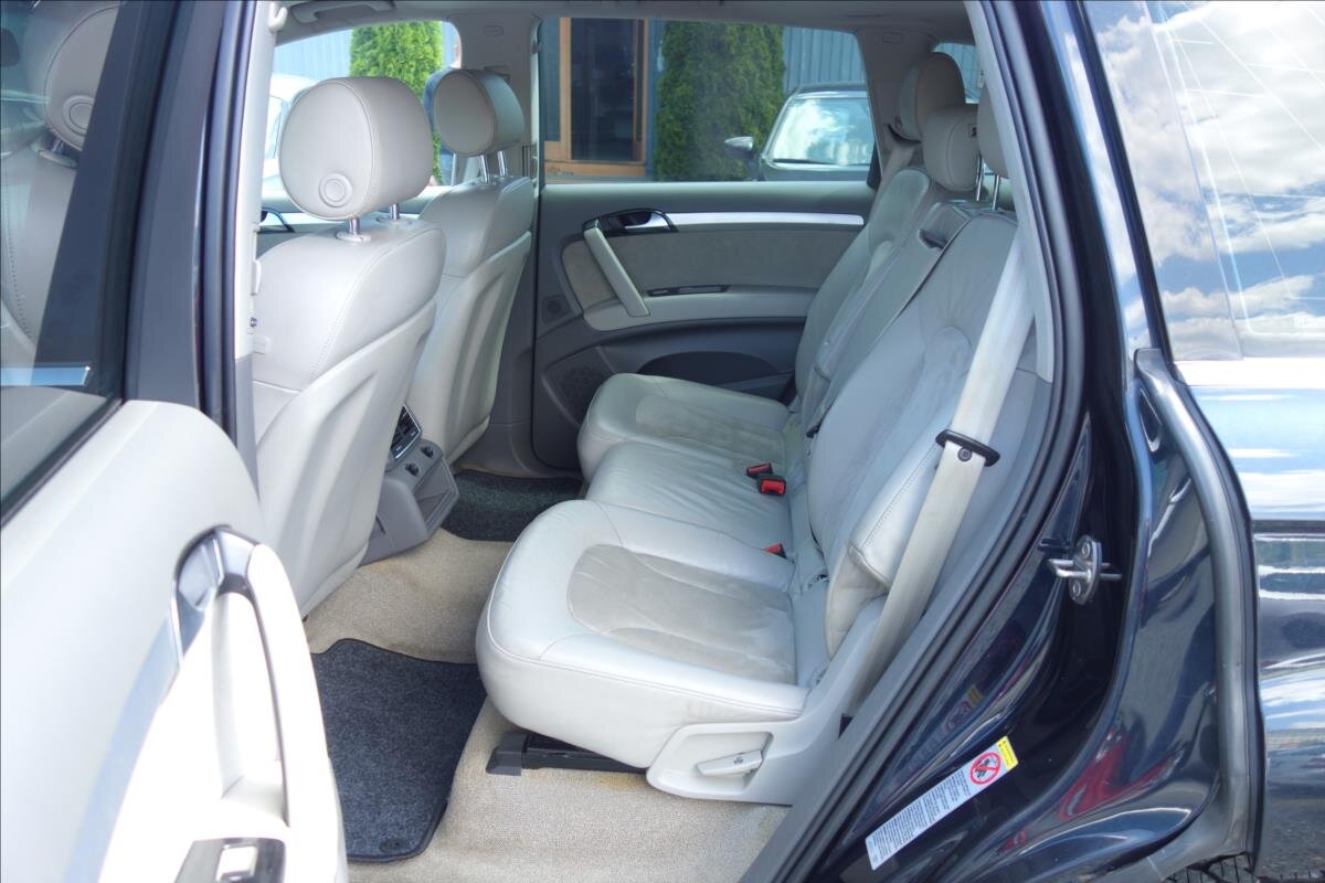 Audi Q7 SUV / Terénní 4,2 l 257 kw